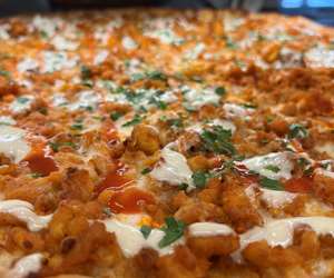 buffalo chicken pizza